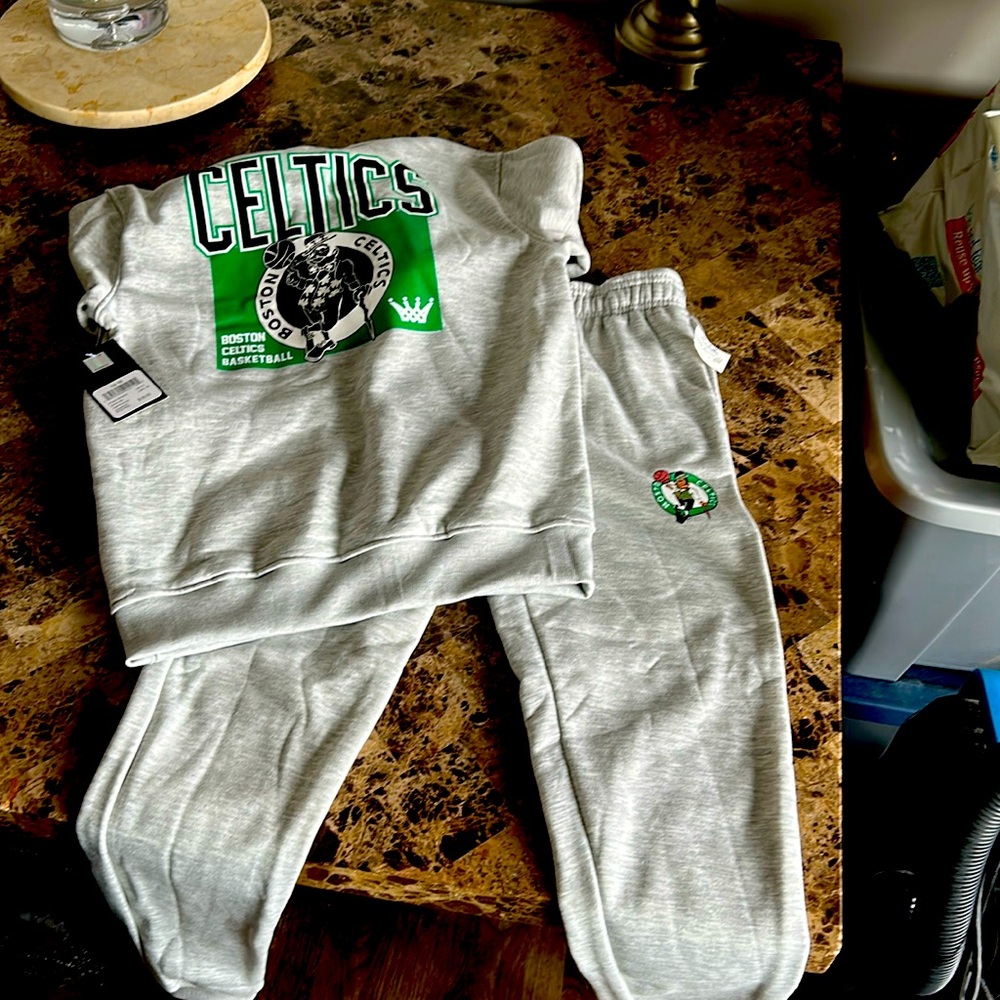 NBA Celtic Sweatsuit